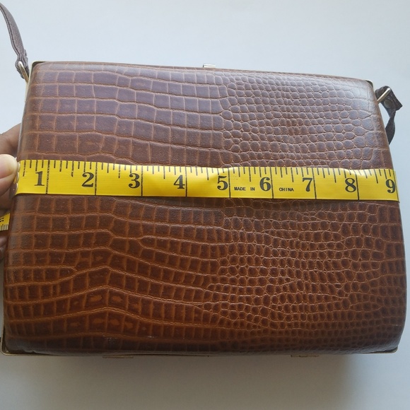 Vintage made in Italy 100% leather crossbody bag - Picture 2 of 8